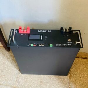 Batería LiFePO4 de 48V y 120Ah con BMS incorporado, 51.2V y 6 kW, casi nueva, con puertos CAN y RS485.